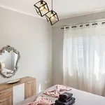 1 Bedroom 725