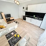 1 Bedroom 725 Lägenhet