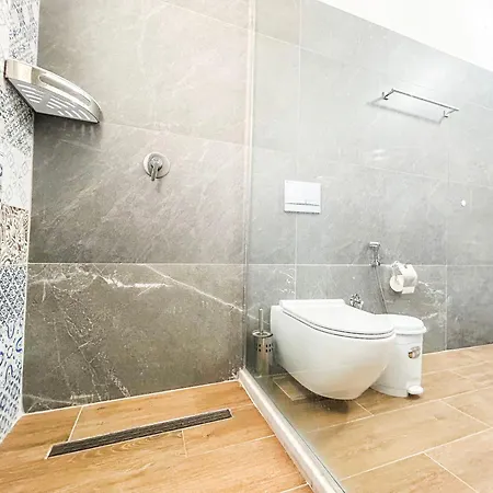 1 Bedroom 725 * Durrës