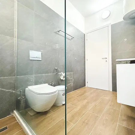 Lägenhet 1 Bedroom 725 *