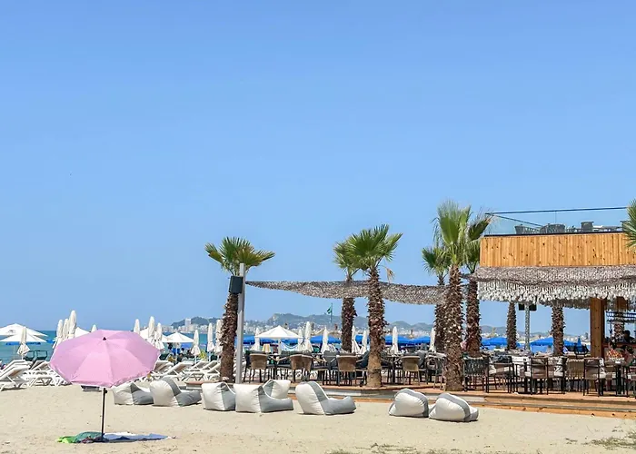 1 Bedroom 725 ドゥラス