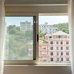 1 Bedroom 725