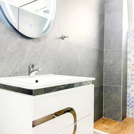1 Bedroom 725 Apartment Durrës